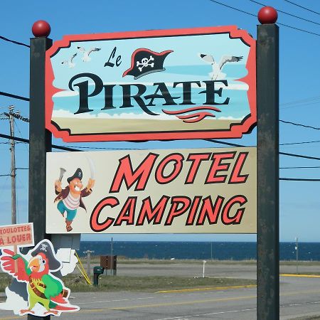 Motel & Camping Le Pirate Cap-Chat Exteriör bild